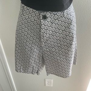 Banana Republic black and white shorts